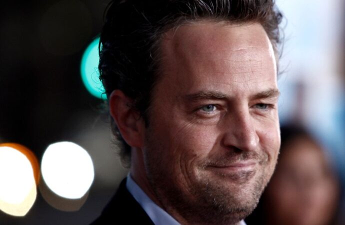 Matthew Perry’s Tragic Passing at 54: New Revelations Surrounding Friends Star’s Demise as Heartfelt Tributes Flood In