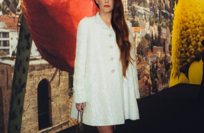 Riley Keough: Chanel’s New Face, Redefining Elegance and Empowerment!